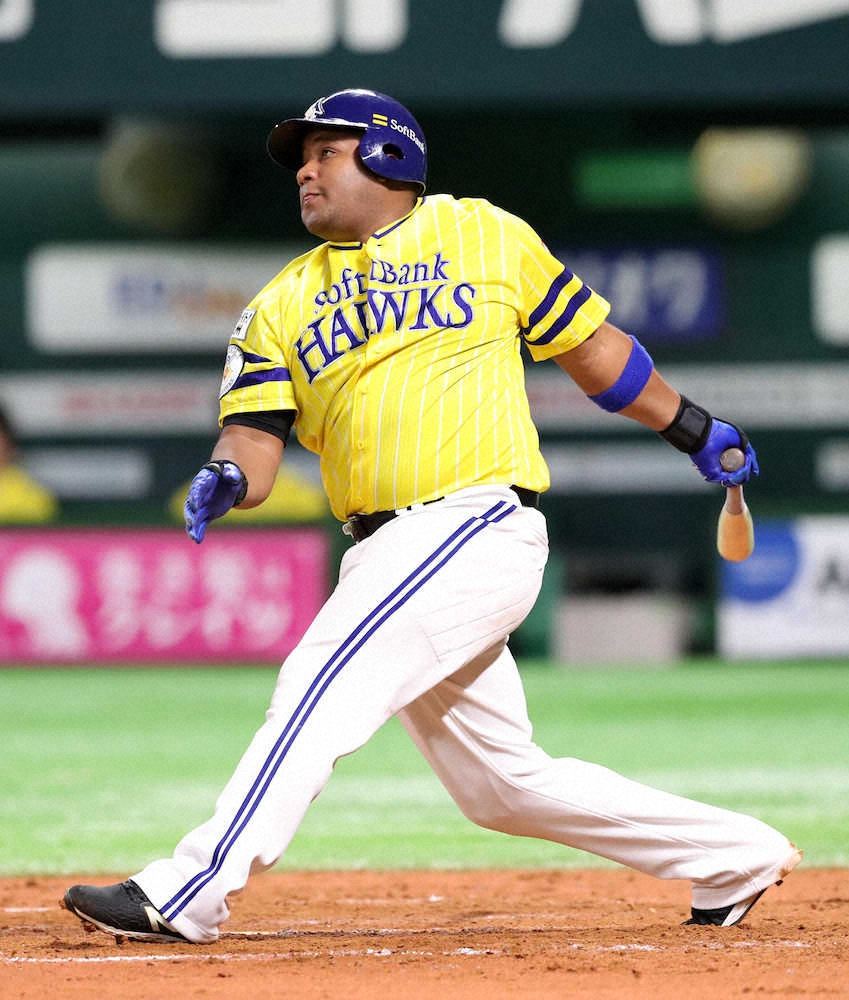 【画像・写真】ソフトバンク・デスパイネ　球団通算2000号に「光栄に思う」も空砲に…