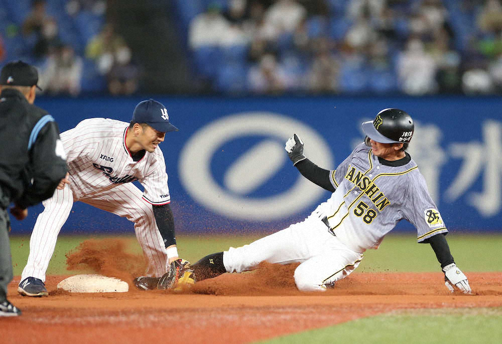 【画像・写真】阪神　“代役”二遊間は踏ん張った!　小幡は適時三塁打、荒木も二盗で得点アシスト