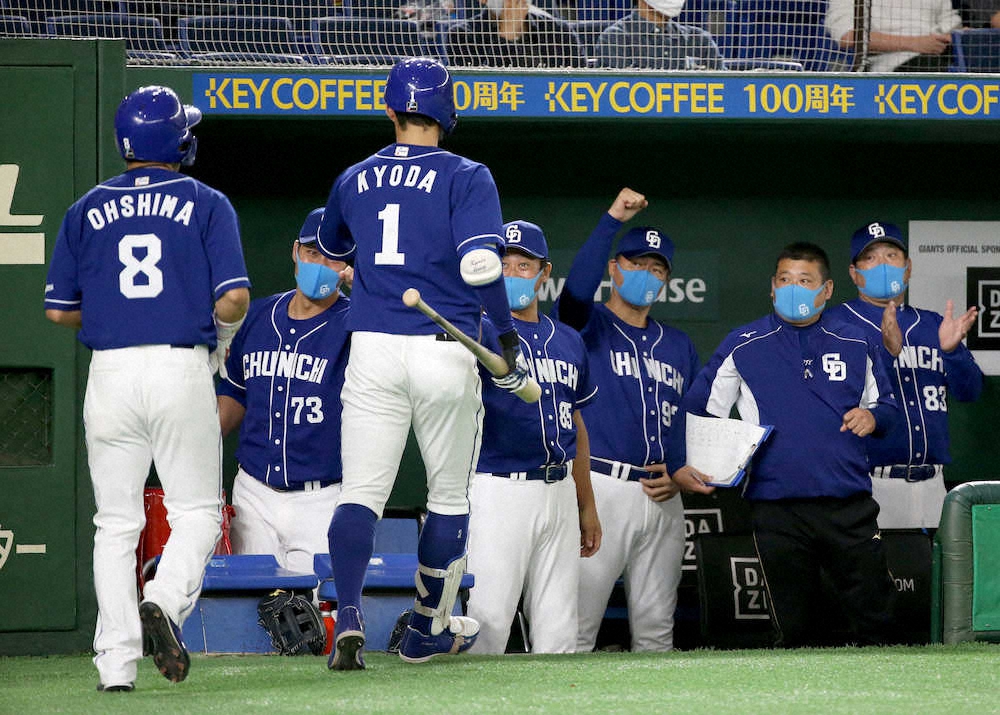 【画像・写真】中日・与田監督　木下拓V弾に「追いつかれた後に見事な一発」好リード＆盗塁刺も称賛