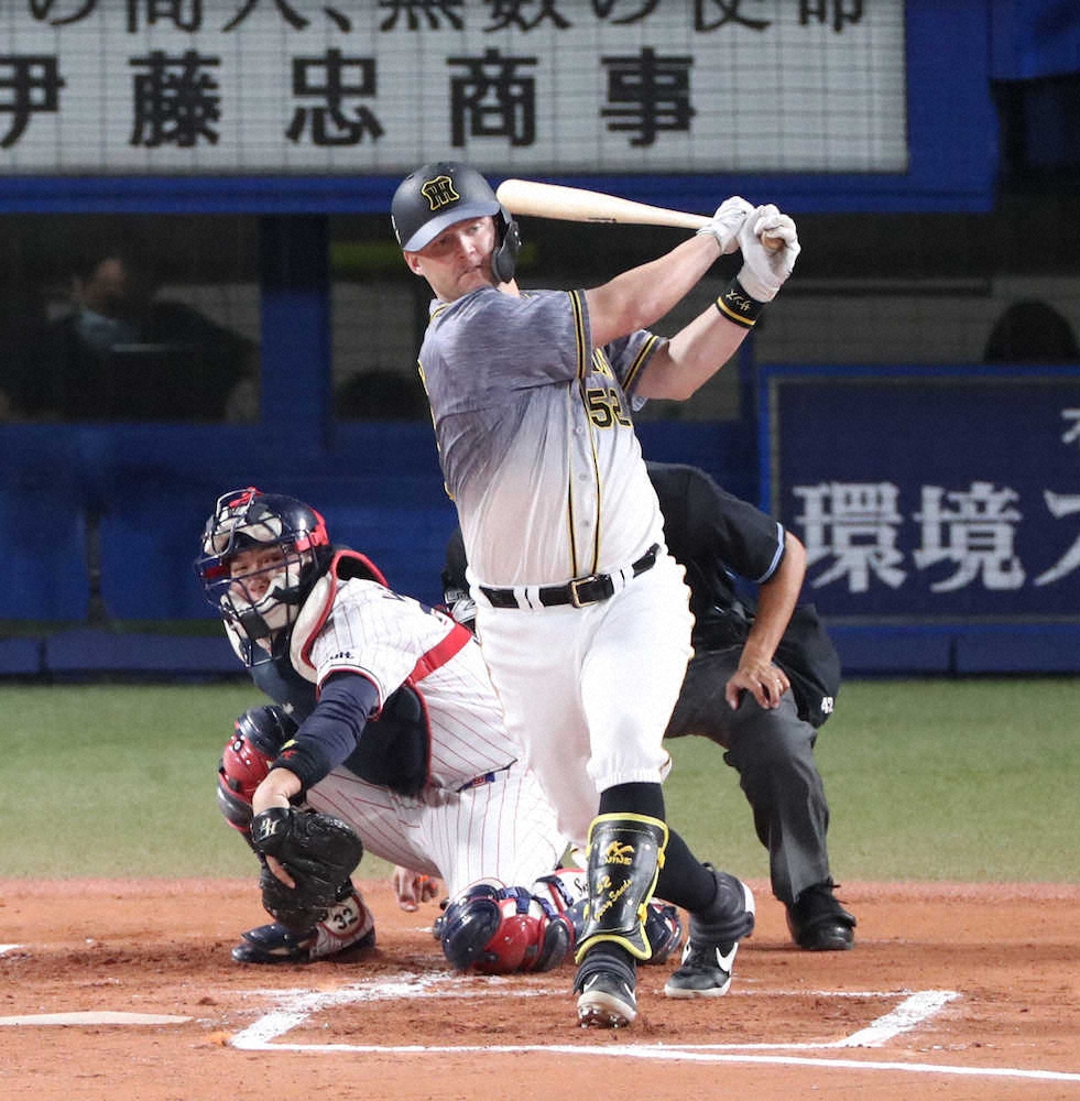 【画像・写真】阪神・サンズ　大ファインプレー　巨体揺らしてダイビング