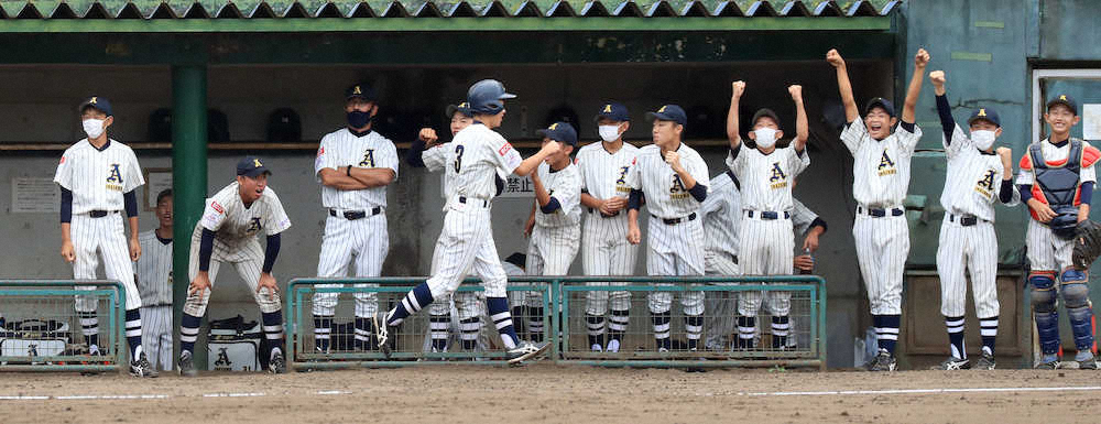 【画像・写真】月刊ポニーリーグ9月号　初陣の愛知稲沢が堂々の4強進出　窮地の仲間とともに　全日本選手権