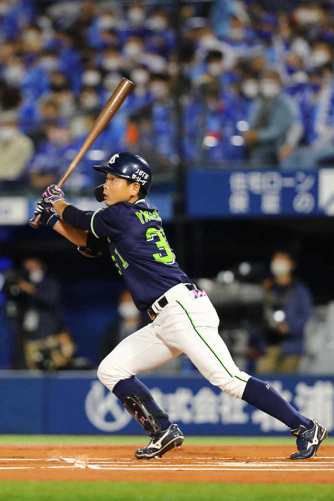 【画像・写真】ヤクルト・山崎　自身初の先頭打者アーチ　久々スタメンで「初球から積極的に」
