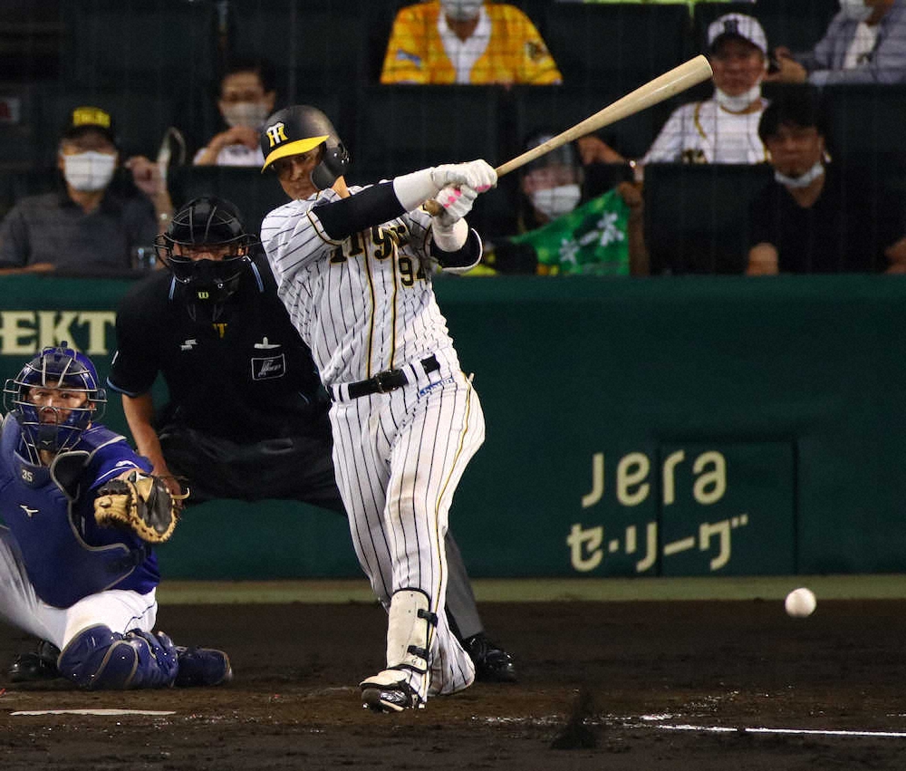 【画像・写真】阪神　原口の適時打で逆転「絶対に打ってやろう、という気持ちで」