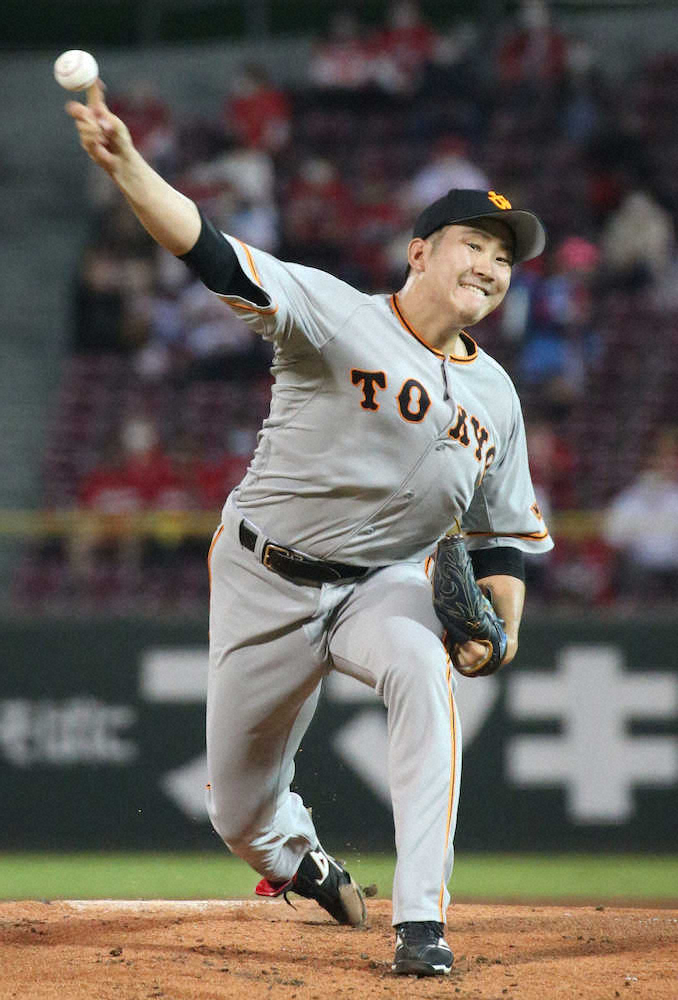 【画像・写真】＜広・巨＞力投する巨人・菅野（撮影・森沢裕）