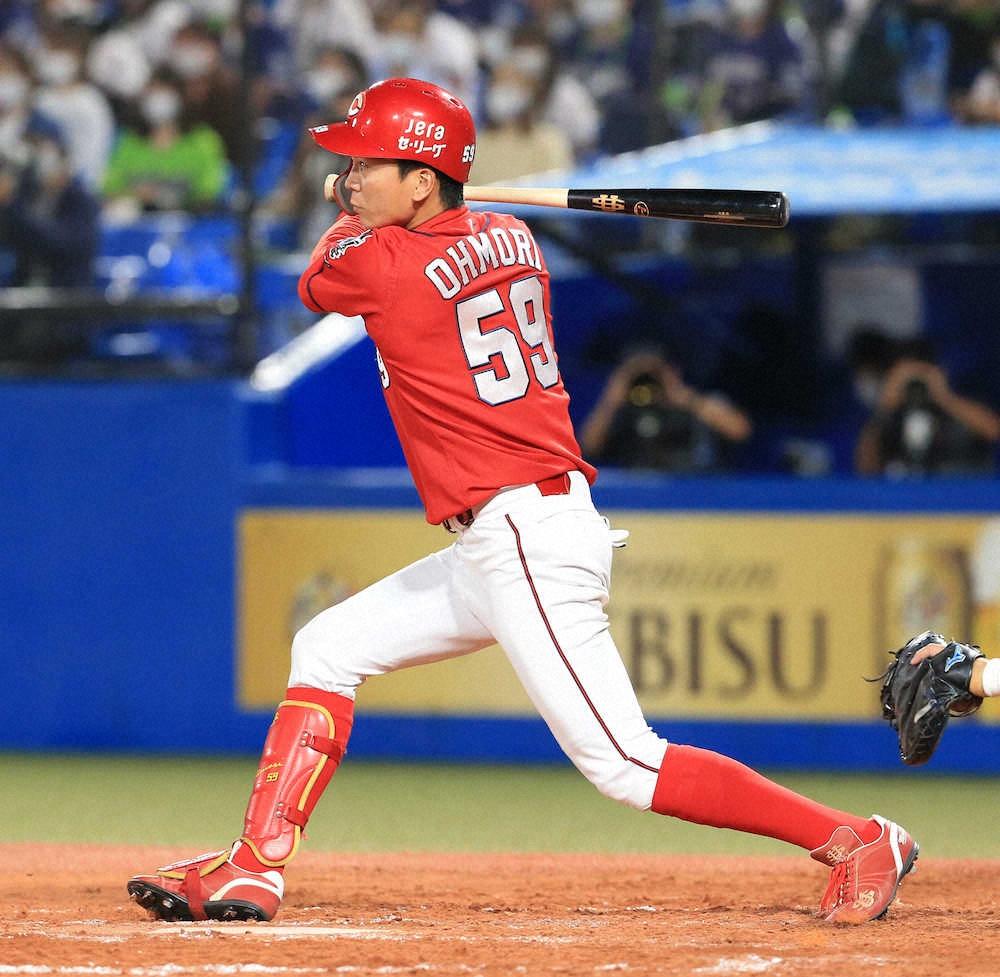 【画像・写真】広島・大盛　プロ初アーチで試合決めた!　「代打出されても仕方ない場面」で奮起　2年ぶりの1回3発
