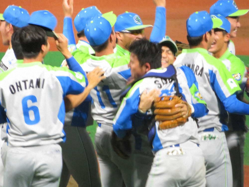 【画像・写真】セガサミー、完封リレーで2年ぶり本戦出場獲得　ミスター祝福「良かったね！」