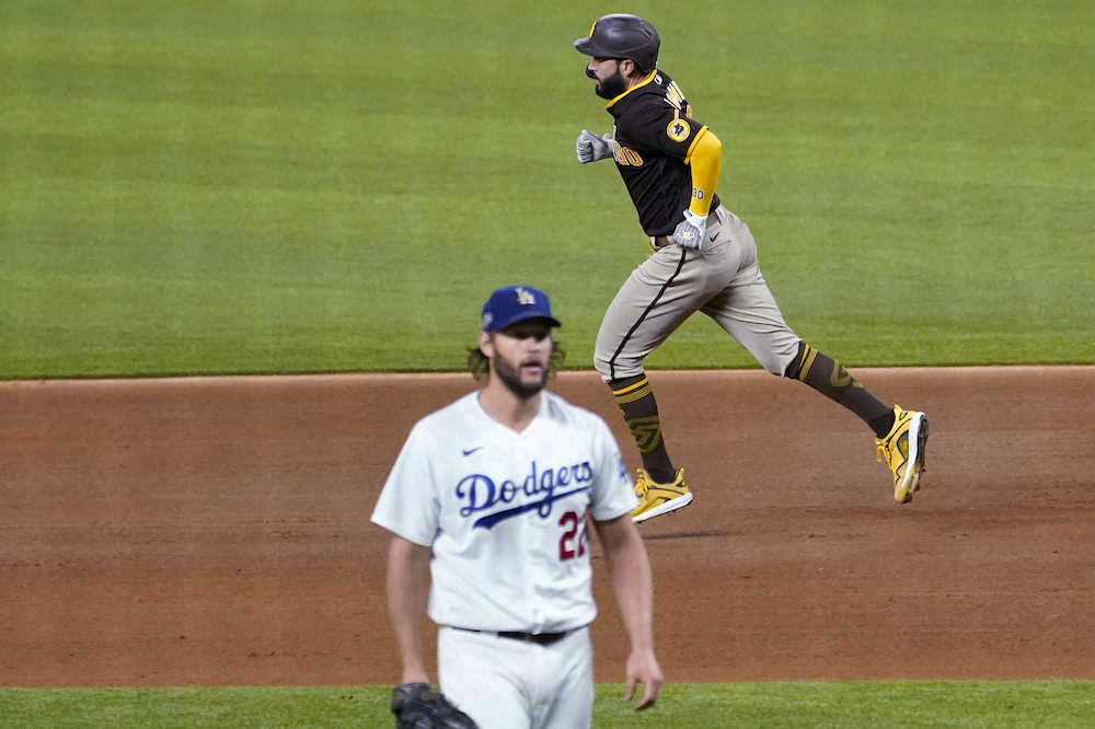 【画像・写真】ドジャースも王手　ベリンジャーが超絶ダイビング・キャッチ！