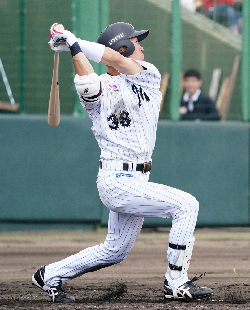 ロッテ高部 現状維持年俸1000万円 デビュー戦でオリ山本に三振も こういう投手打って初めて1軍 スポニチ Sponichi Annex 野球