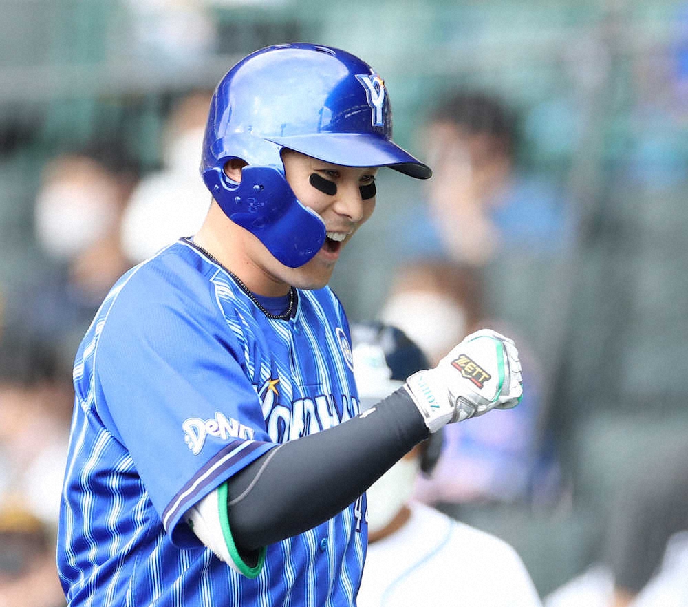 【画像・写真】リーグ打率トップDeNA佐野が先制弾「食らいついていきました」