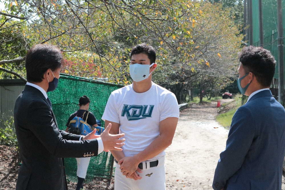 【画像・写真】オリックス　熱意の“指名公表あいさつ”　近大・佐藤「サードやりたい気持ちある」