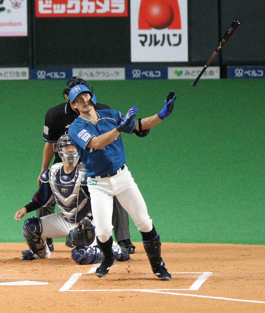 【画像・写真】日本ハム　西武に勝ち越し　大田　先制2点本塁打で勝利に貢献