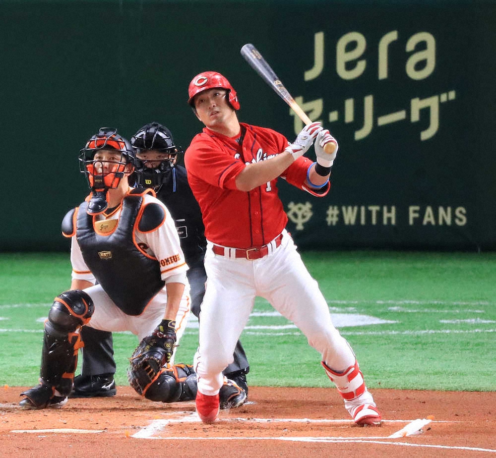 【画像・写真】広島　6年ぶり巨人戦負け越し決定から一夜…初回に誠也打で先制！ドラ2宇草、小林から二盗決める