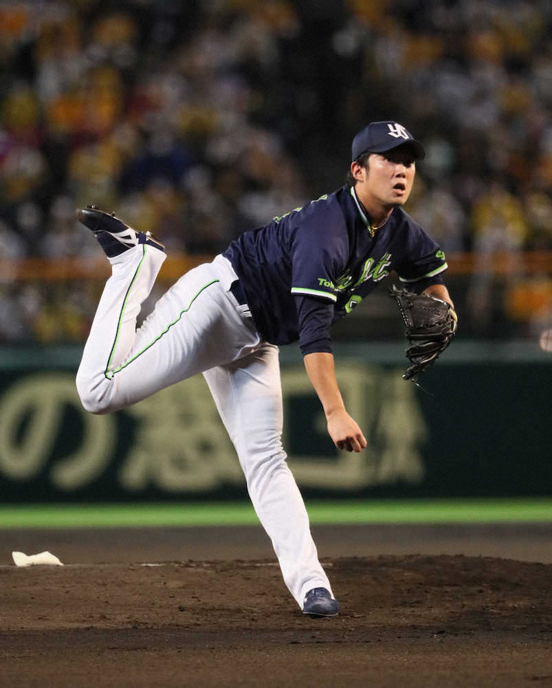【画像・写真】古巣・阪神相手に5回途中2失点　ヤクルト・歳内「悔しい」