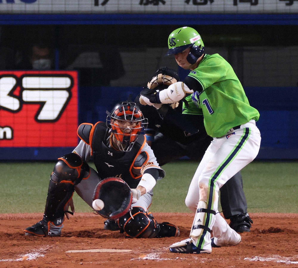【画像・写真】ヤクルト　山田哲の押し出し四球でドロー　高津監督、高梨―嶋のバッテリー評価