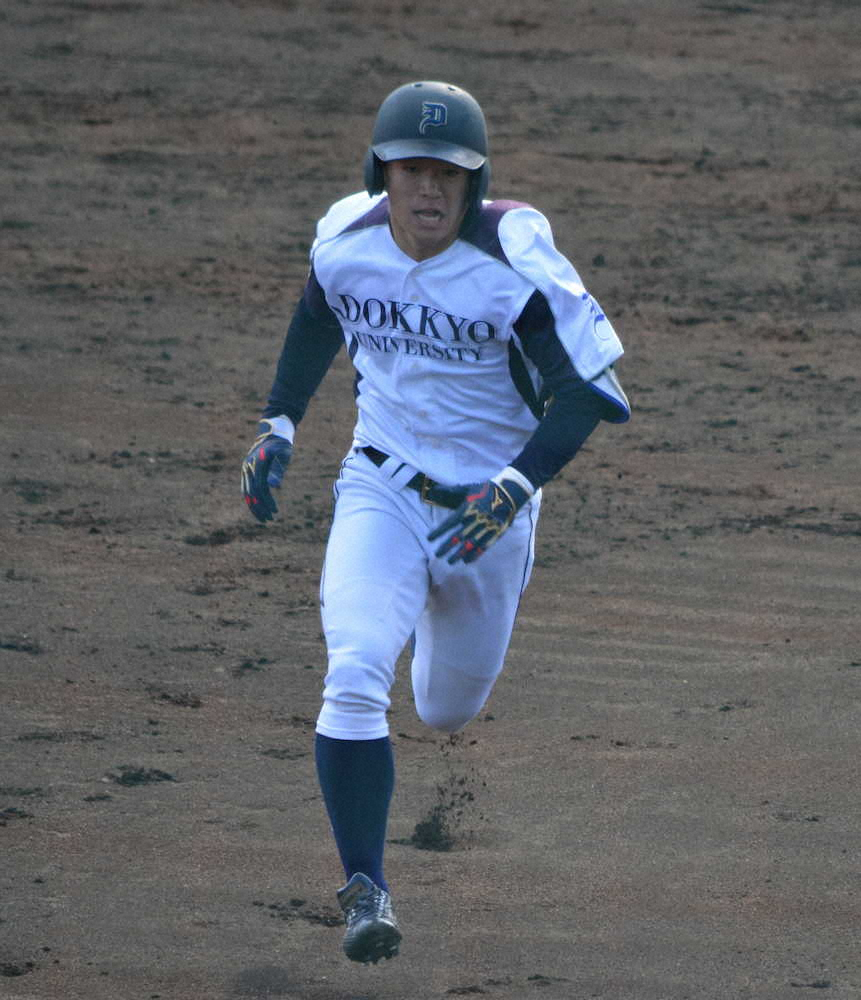 【画像・写真】ドラフト直前　独協大・並木が7球団の前で2安打1打点　走塁でも俊足生かしたギャンブル成功