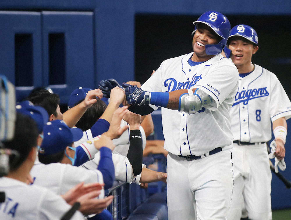 【画像・写真】強すぎる！中日は逆転勝利で2938日ぶり貯金6　ビシエドが来日100号決勝3ラン