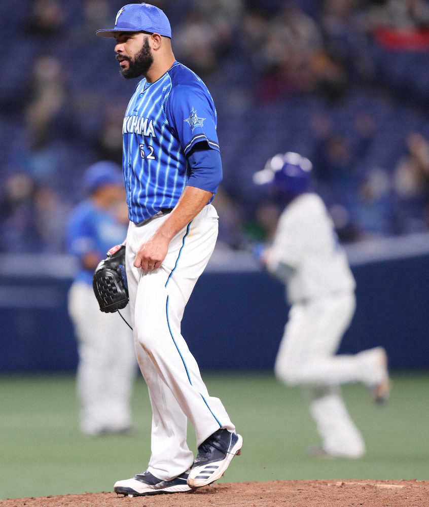 【画像・写真】DeNA　執念継投策も…ナゴヤD7連敗、佐野が背中の張りで欠場