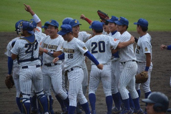 千葉県・中央学院高校野球部公式戦用ユニフォーム
