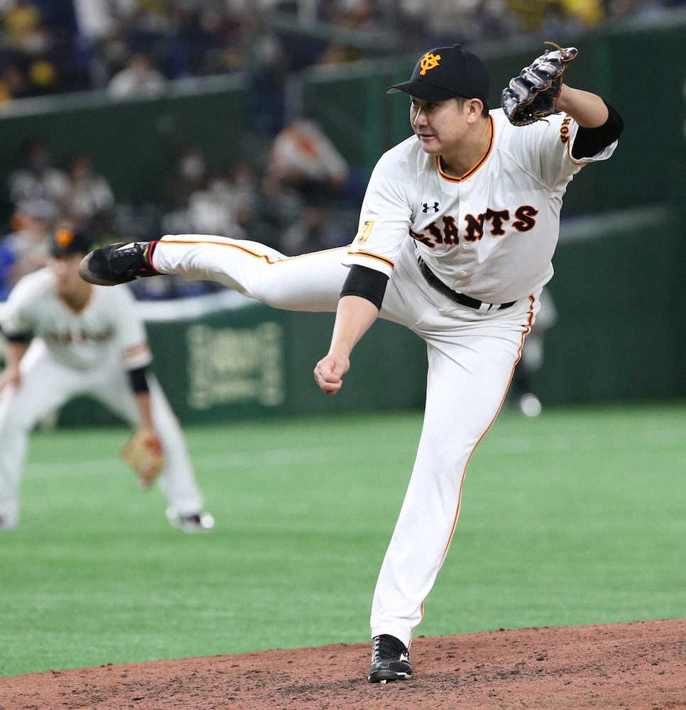 【画像・写真】巨人・菅野に“異変”　同点直後の7回投球練習中、自らベンチへ　マウンド戻るも勝ち越し許し降板