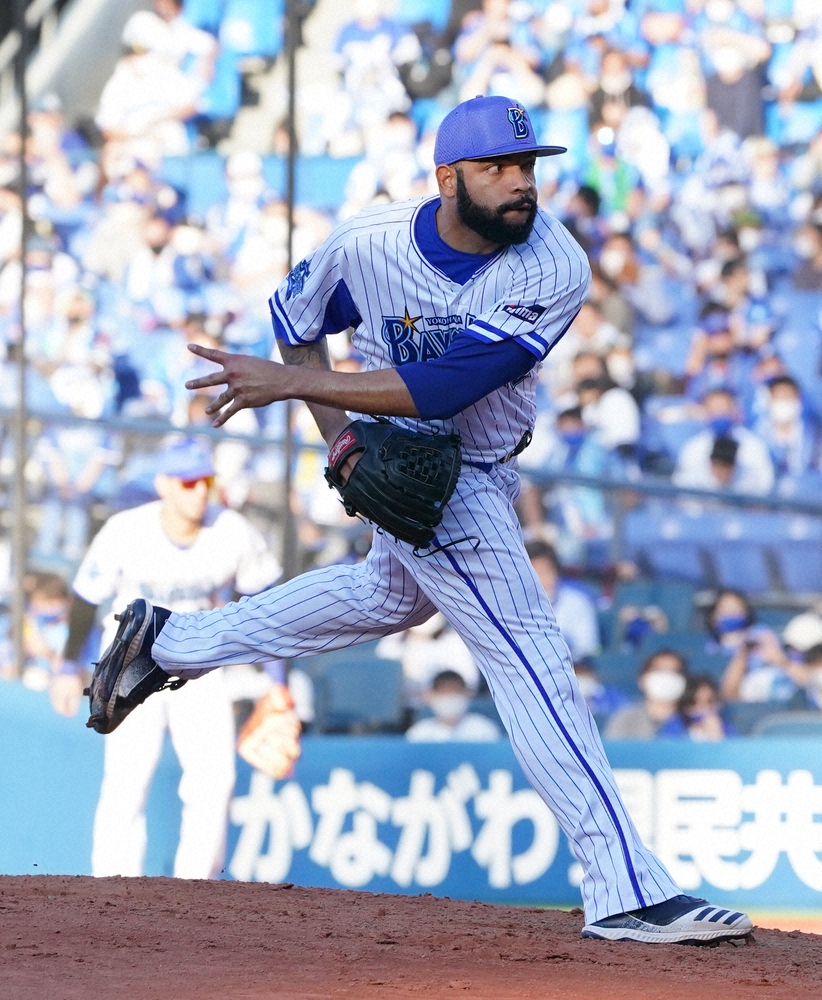 【画像・写真】DeNA　エスコバーが帰国　家族の健康上の理由で