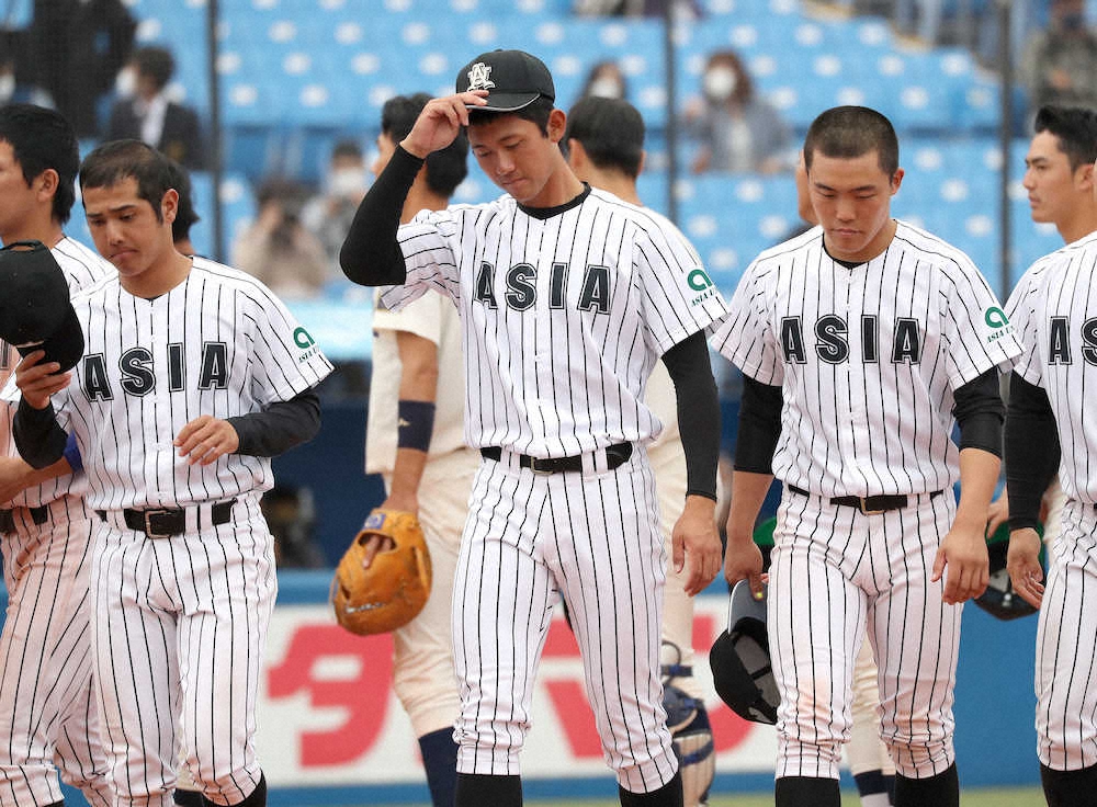 【画像・写真】亜大・生田監督、逆転負け「仕方ない」　最終節V懸け平内に「フル回転」期待