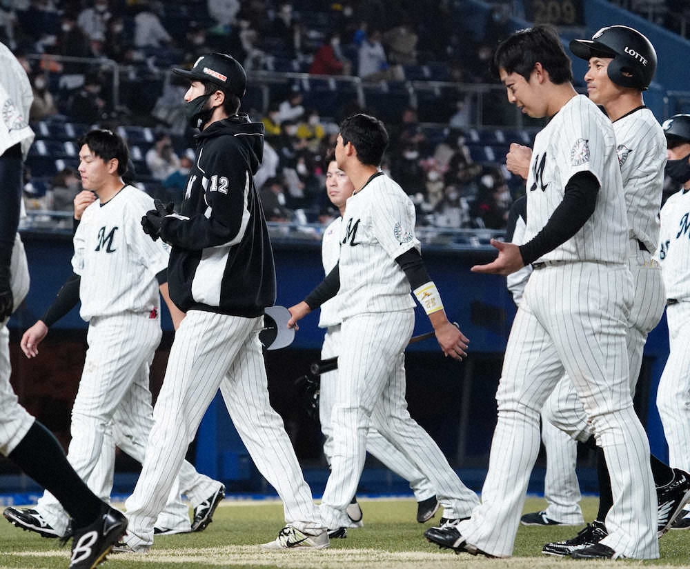 【画像・写真】ロッテ　井口監督執念の継投実らず…痛恨の逆転負けで西武に並ばれる