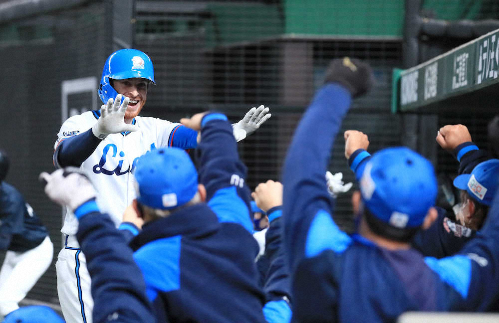 【画像・写真】西武CS見えた！今季初単独2位浮上　辻監督「残り4試合、死ぬ気で戦ってきます」