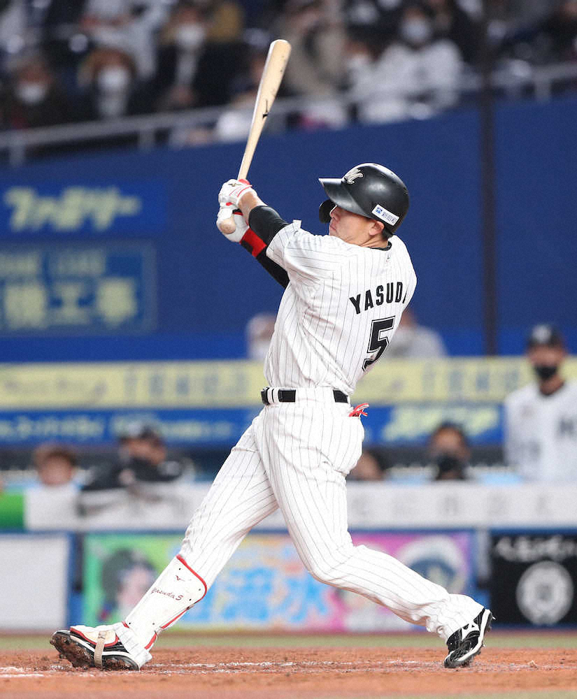 【画像・写真】ロッテの9番、安田が逆転2点打　藤岡は魂のヘッスラ　ＣＳ圏内の2位へ負けられない！