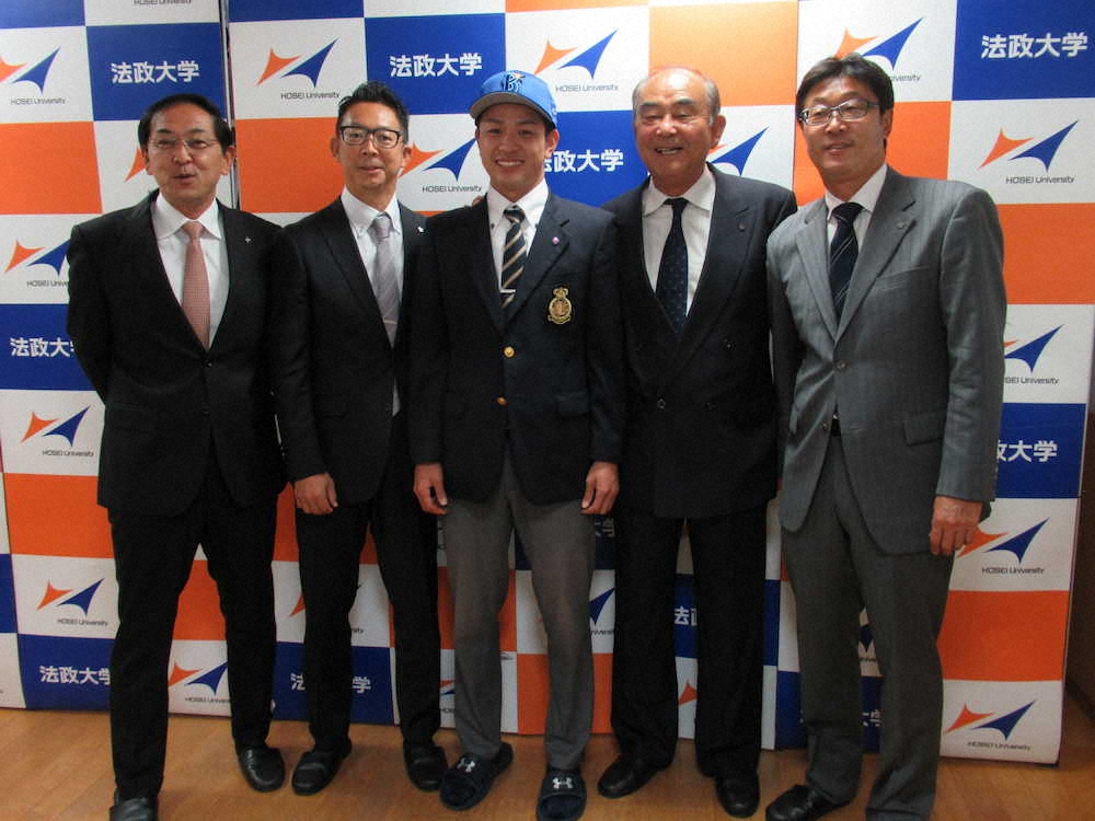 【画像・写真】DeNA育成ドラ1、法大・石川に指名あいさつ「千賀投手のようになりたい」