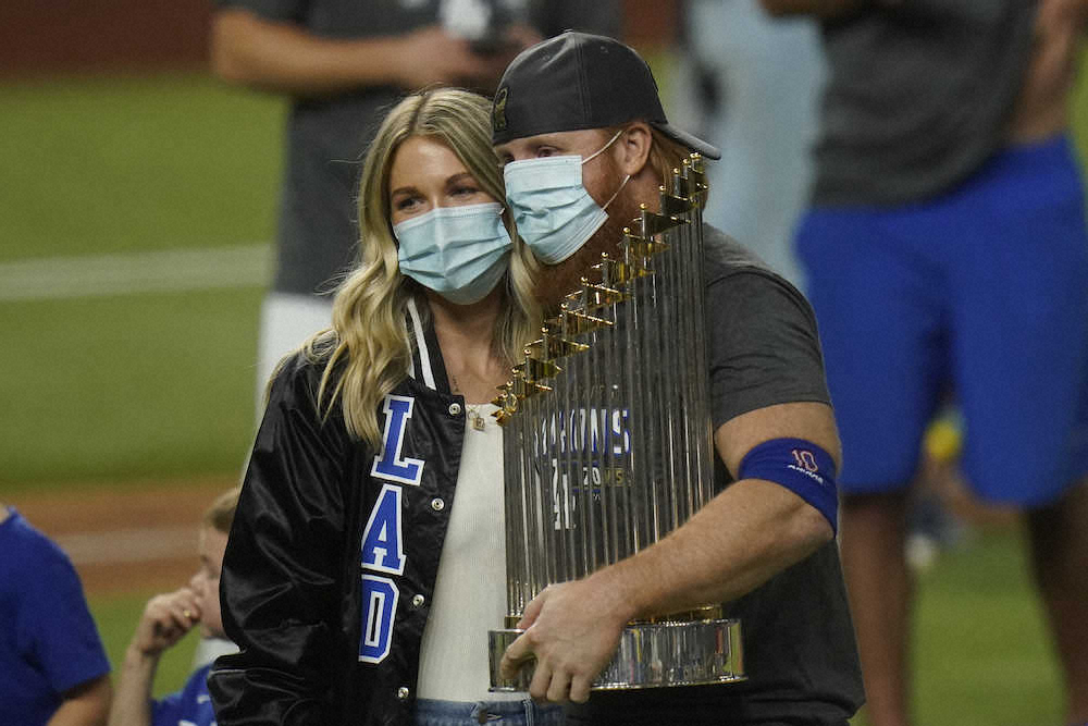 【画像・写真】MLB　コロナ感染発覚後セレモニー参加のドジャース・ターナーに処罰を科さず
