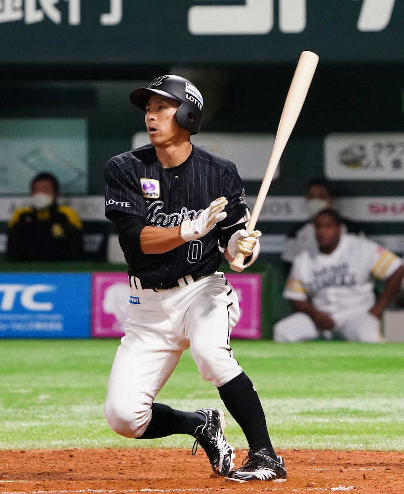 【画像・写真】ロッテ・荻野「思い切って打ちにいった」5回適時打で貴重な追加点も…