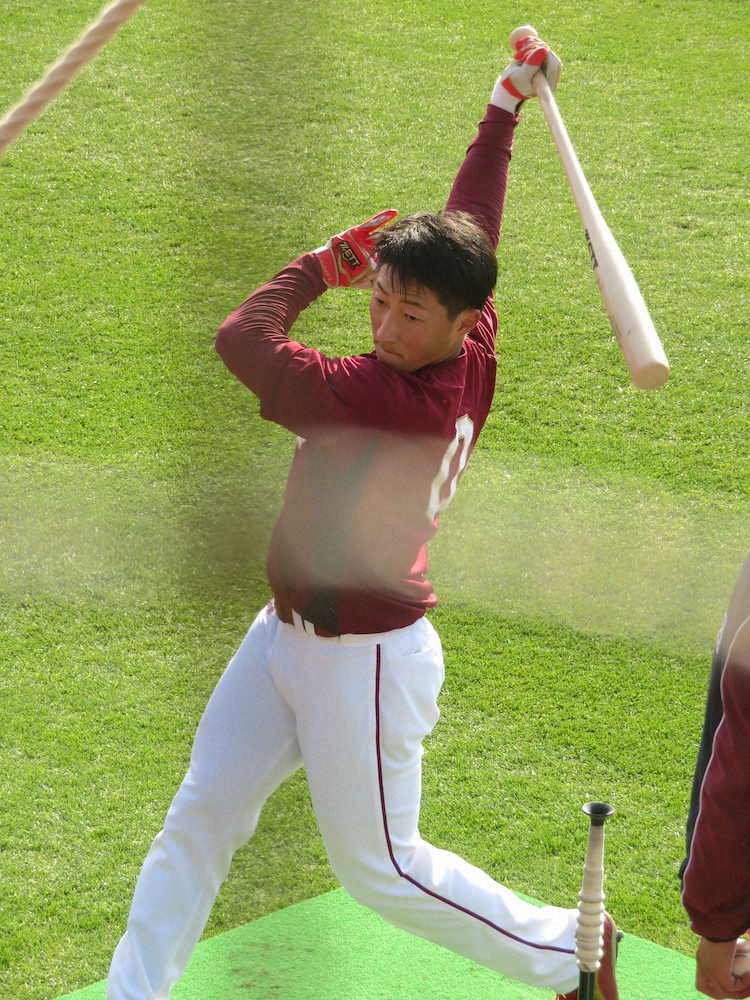 【画像・写真】楽天・小深田　来季は30盗塁だ！「目標は高く持ってやっていく」