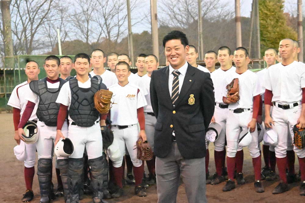 【画像・写真】ロッテのドラ1法大・鈴木、センバツ当確の母校にエール「経験を大切に」