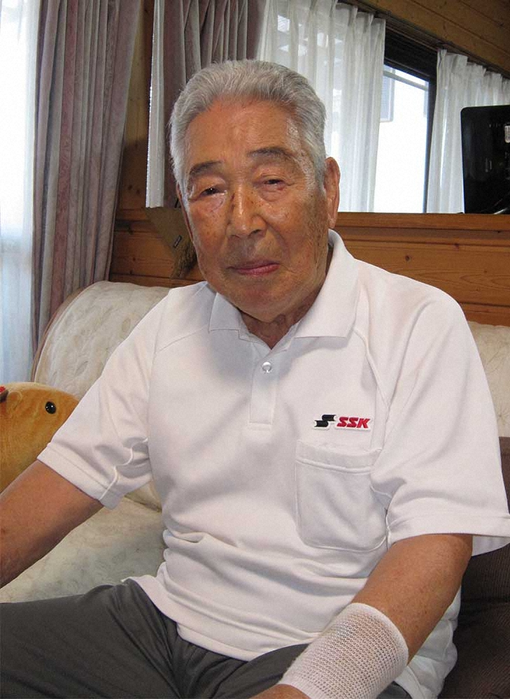 【画像・写真】木内幸男氏の元に弔問客ら訪れる…枕元には03年夏制覇のウイニングボール