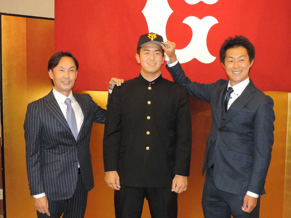 【画像・写真】巨人育成ドラ4、横浜・木下が仮契約　偉大な先輩・涌井がお手本　昨冬には心得伝授