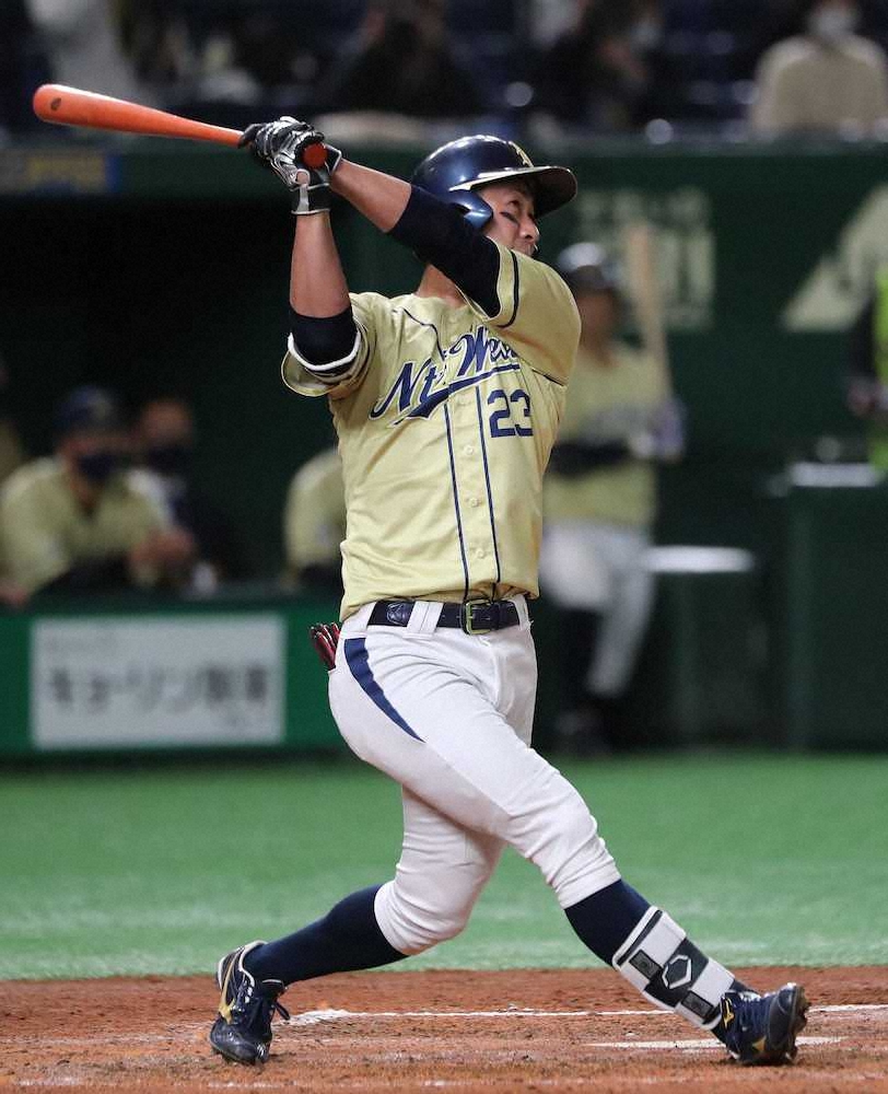 【画像・写真】NTT西日本・酒井　“弔い”V2ラン　同期・中井さん4月に骨肉腫で死去