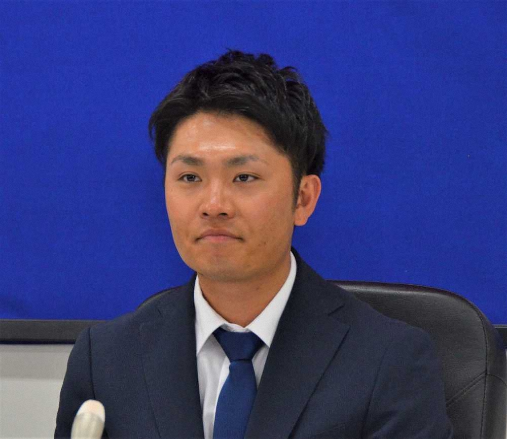 【画像・写真】中日・溝脇　ほぼ1軍完走で250万円増ゲット!　来季は正二塁手に意欲「スタメンで出られるように」