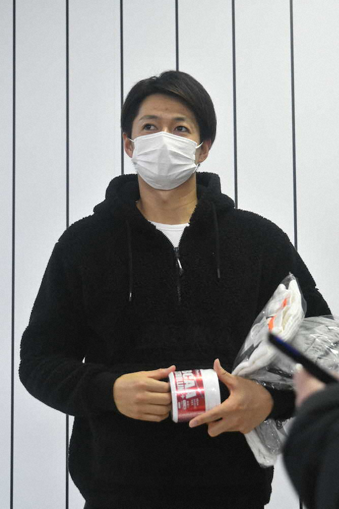 【画像・写真】ロッテ・唐川　海外FA権行使せず残留「ロッテ、そしてファンの皆さまに恩返しがしたい」