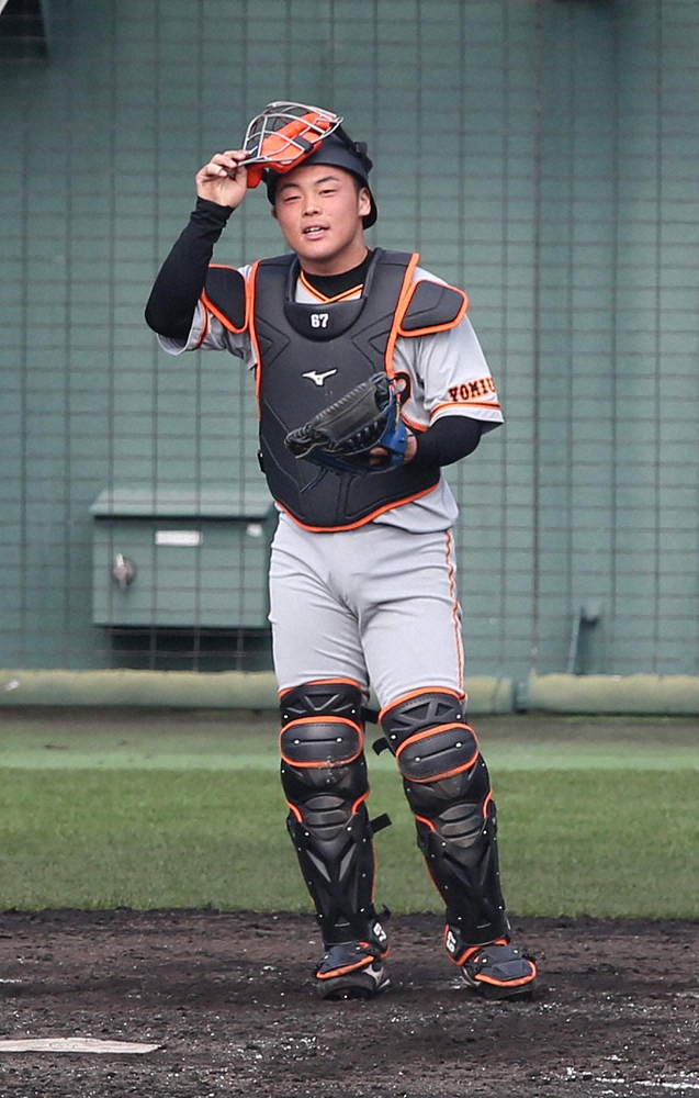 【画像・写真】巨人高卒1年目捕手の山瀬　ソフトバンク・甲斐への弟子入り志願