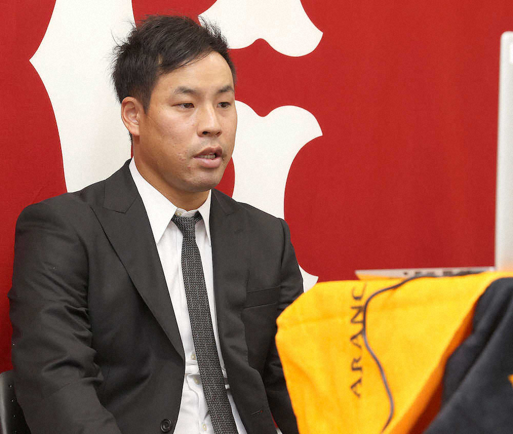 【画像・写真】巨人の高木京は500万円ダウン　育成からの再出発に巻き返しを誓う