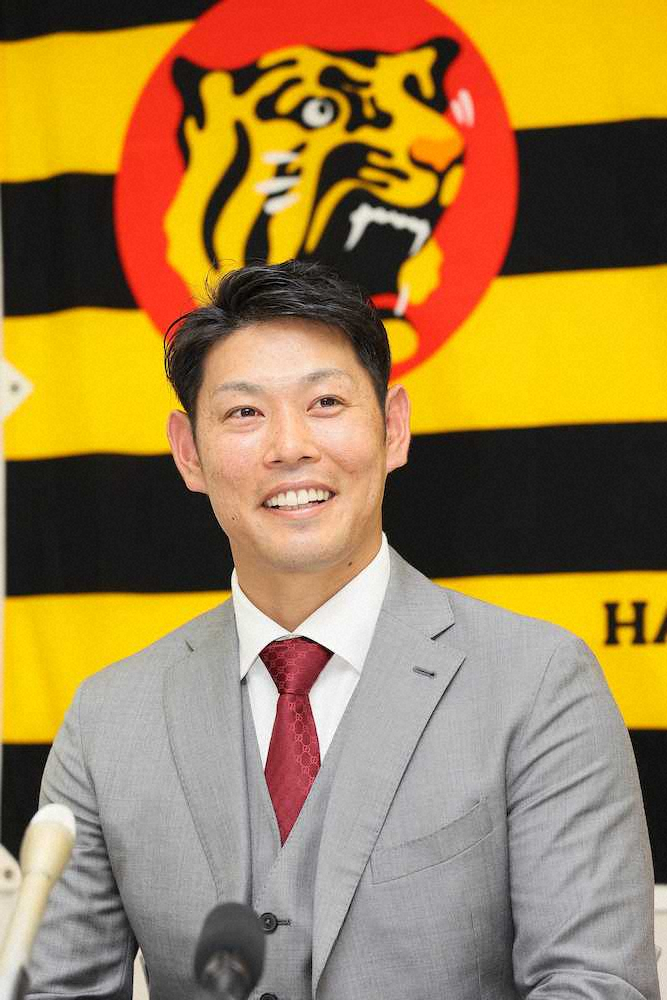 【画像・写真】阪神・原口　現状維持の2800万円で更改　来季目標は100試合出場「前半から飛ばしたい」