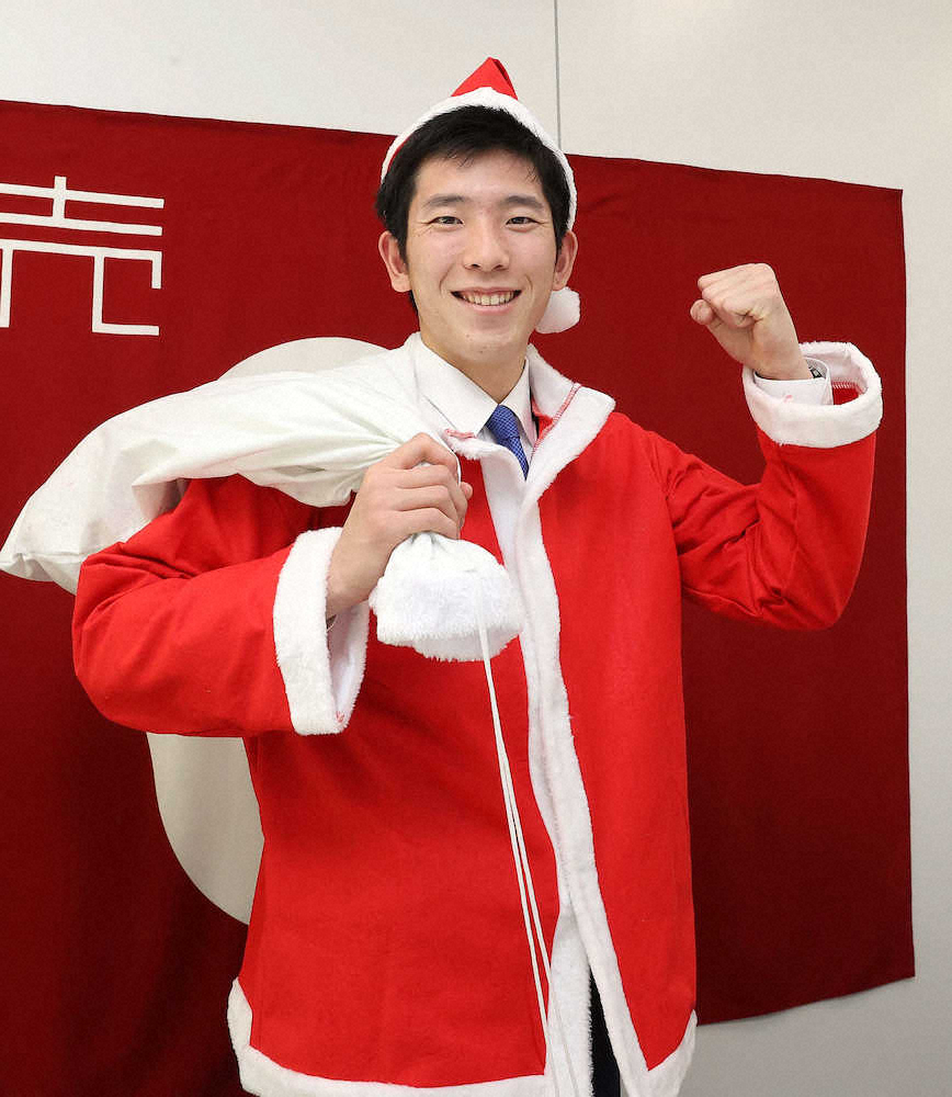 【画像・写真】巨人・戸郷　1950万アップ2600万円でサイン「新人王を取りたかった」