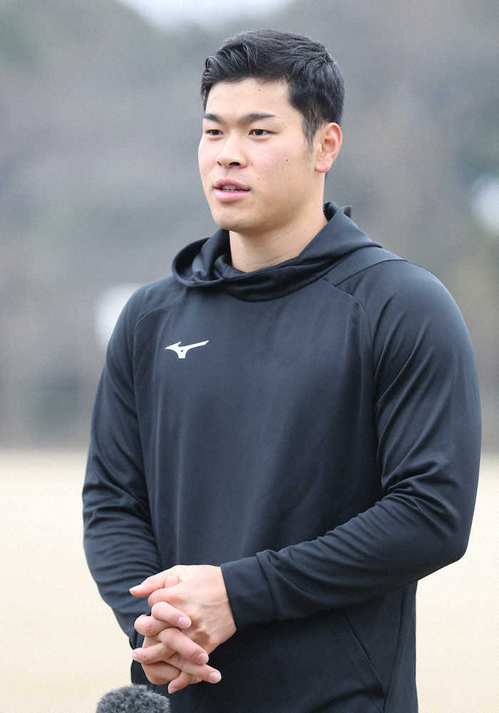 【画像・写真】阪神ドラフト1位の近大・佐藤輝が練習納め　恩師へ感謝の言葉