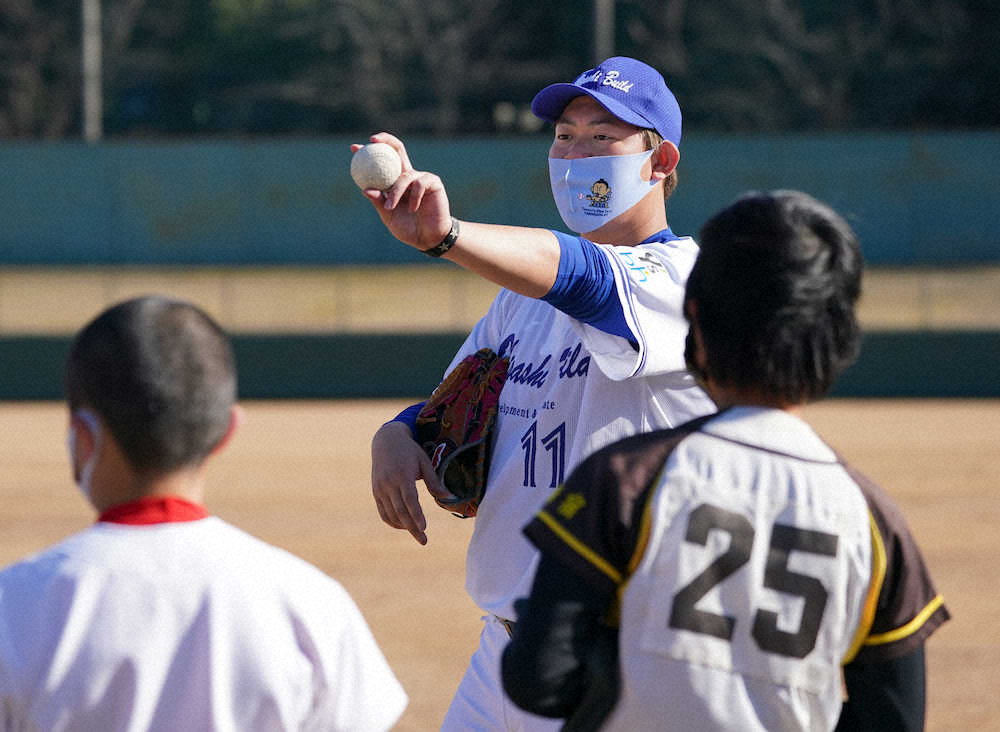 【画像・写真】ブルージェイズの山口俊が野球教室「来季は先発枠を勝ち取る」