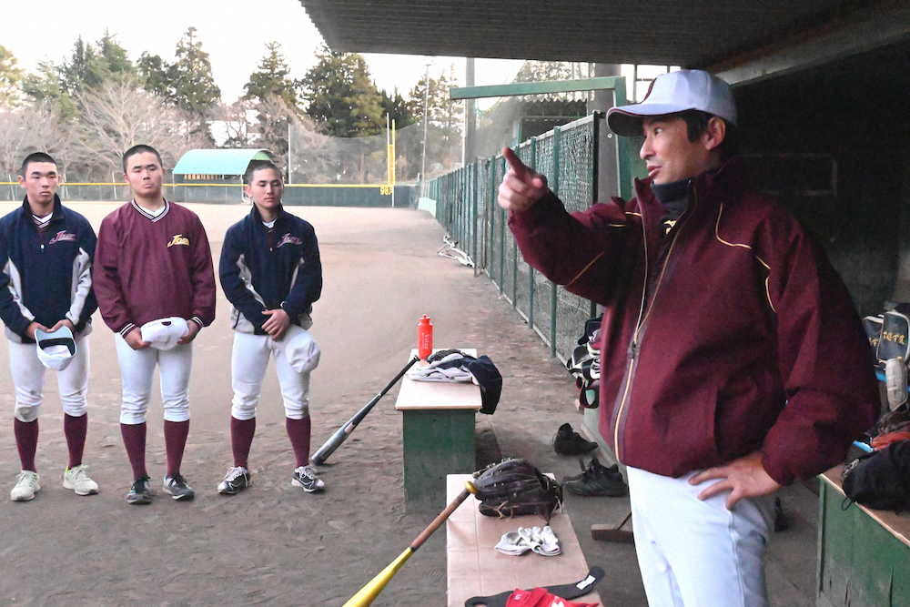 【画像・写真】常総学院・島田監督“木内イズム”でセンバツ躍進だ「褒めてもらえるようなチームを」