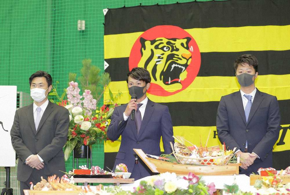 【画像・写真】阪神・上本アカデミーコーチ「自分の教わったこと、やってきたこと伝える」