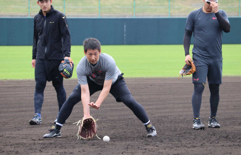【画像・写真】阪神・岩崎は不変　能見流で1月は走る!救援陣の支柱へ意気込み「若い子らをサポートしながら」
