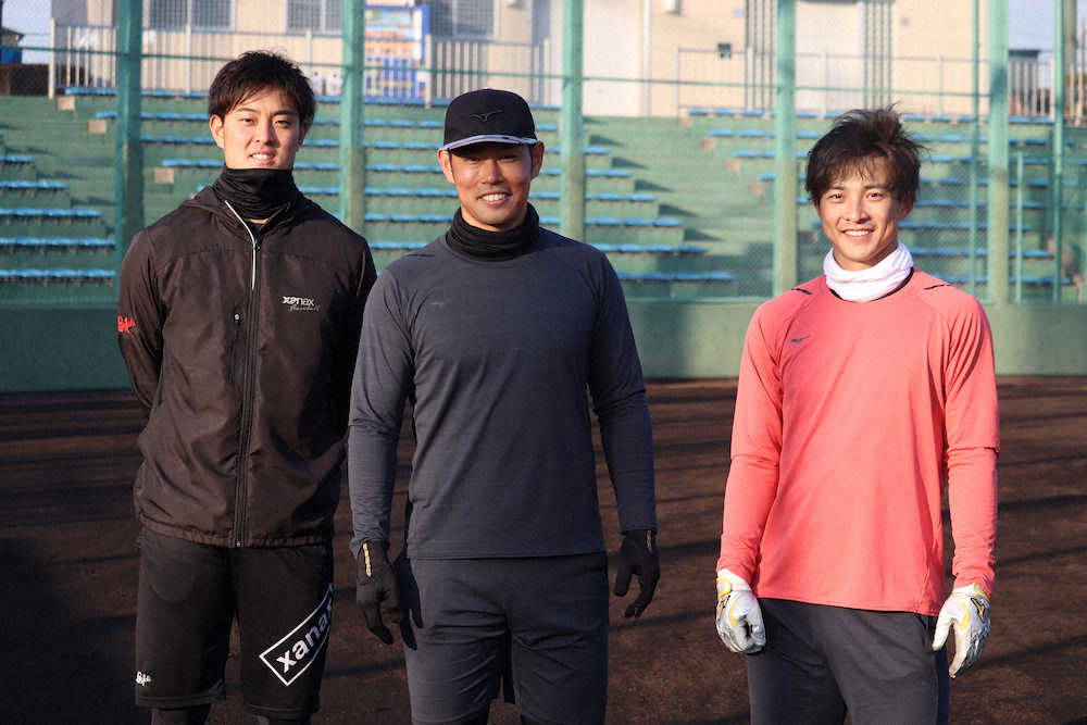 【画像・写真】阪神・原口　単独やめ望月&熊谷と合同トレ　「先輩、後輩関係なくアドバイスし合える」