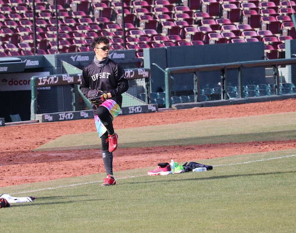 【画像・写真】広島・薮田　新フォームはオリ・由伸流　左足上げて少し止まる“2段モーション”「安定すると思う」