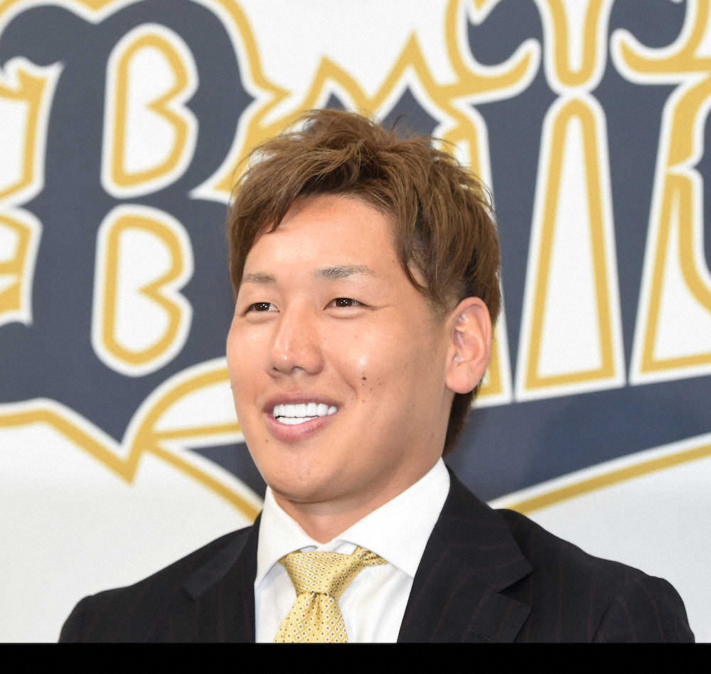 【画像・写真】オリ吉田正、8000万円増の年俸2.8億円＋出来高でサイン　6年目野手では史上最高額